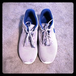 Nike Shoes size 9.5